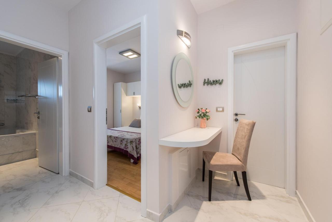 Pool Terrace Sea View Sarkic Apartment Novalja Exterior foto