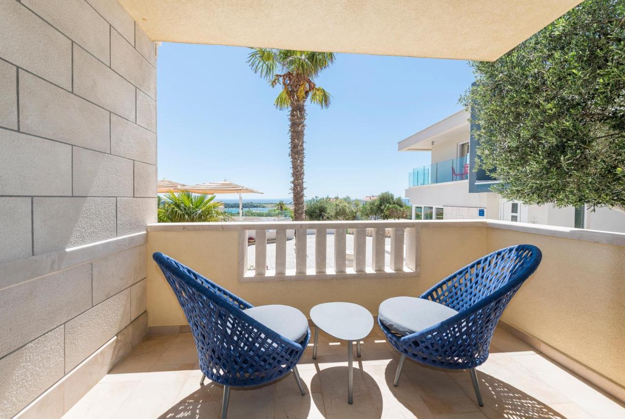 Pool Terrace Sea View Sarkic Apartment Novalja Exterior foto