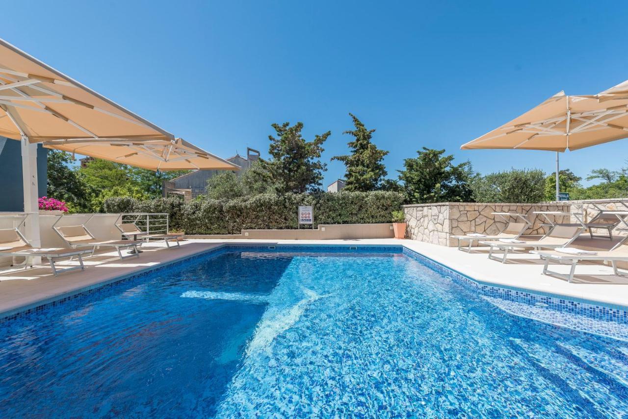 Pool Terrace Sea View Sarkic Apartment Novalja Exterior foto