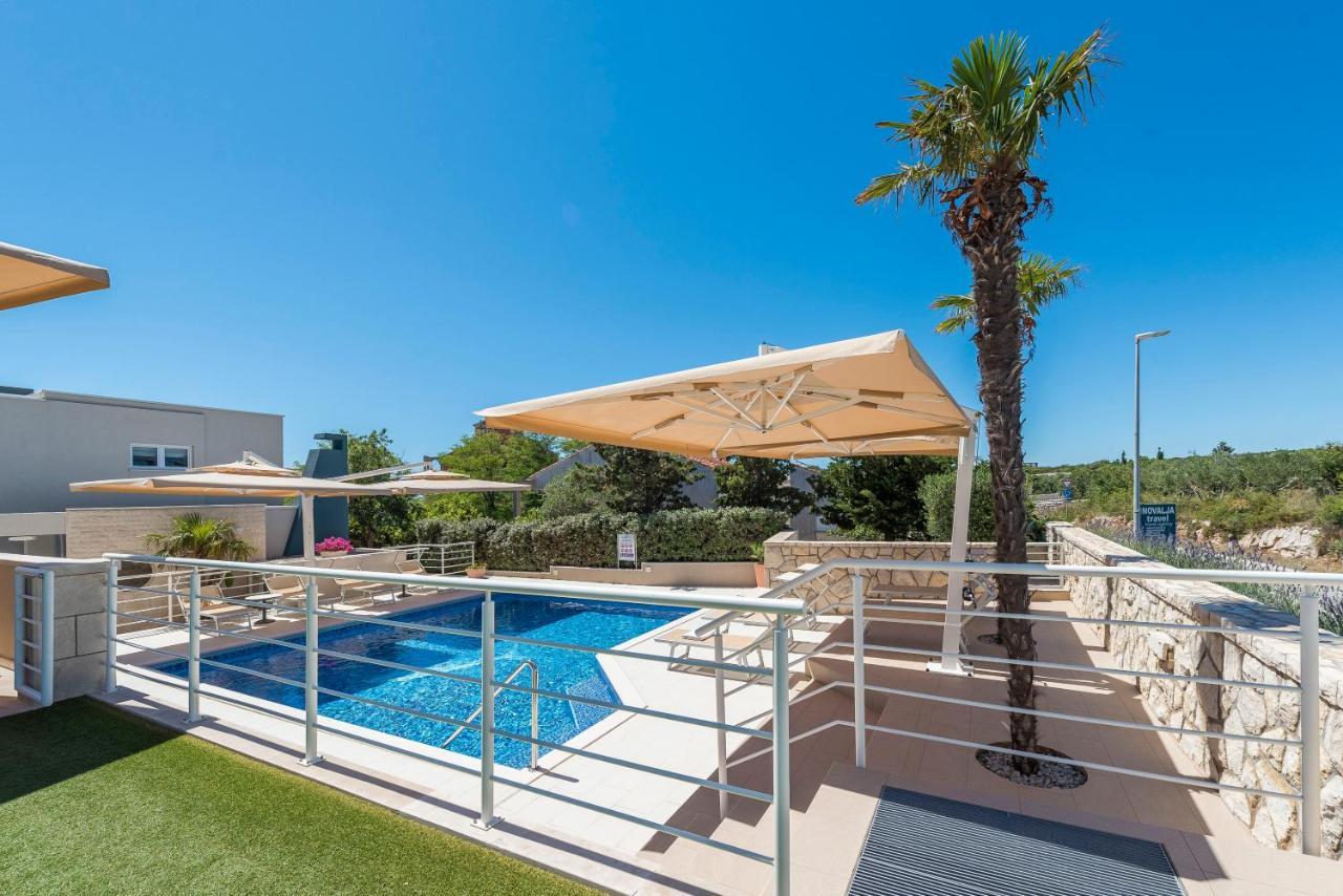 Pool Terrace Sea View Sarkic Apartment Novalja Exterior foto